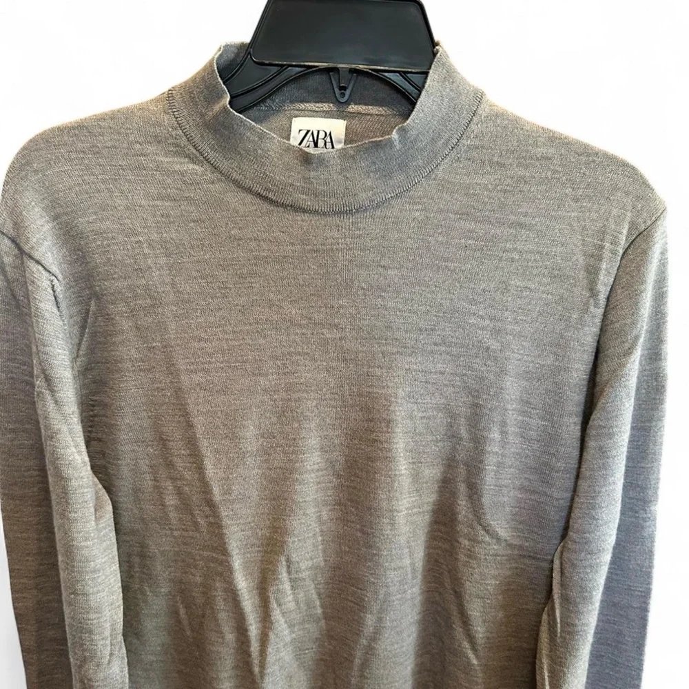 Zara Men's Wool Blend Gray Mock Neck Long sleeve shirt size Medium